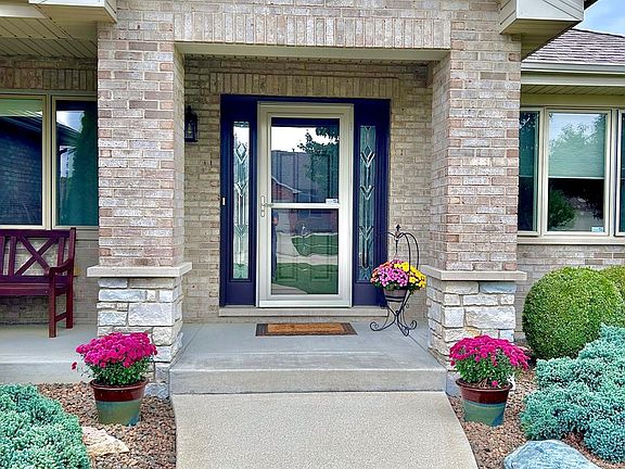 4th image of 2415 Bluestone Bay Dr