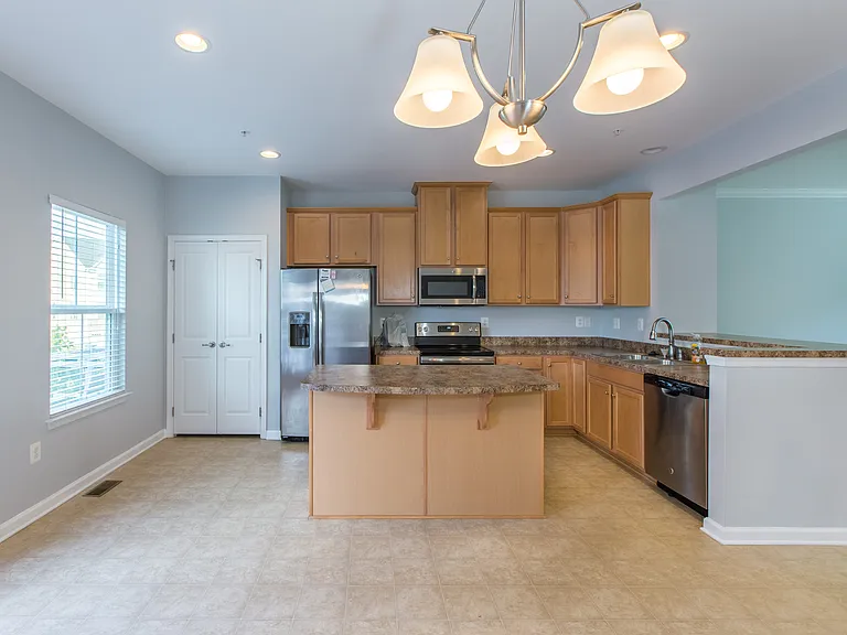 8214 Seaworthy Way — Photo 3