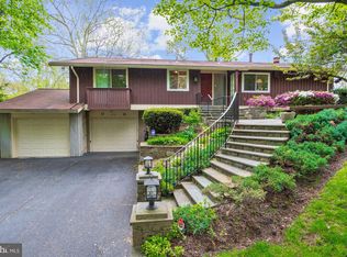 8316 Tomlinson Ave, Bethesda, MD 20817