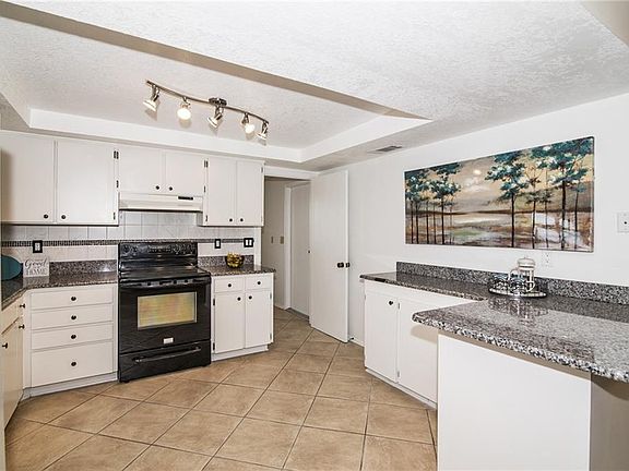 3rd image of 7693 Eaton Ct