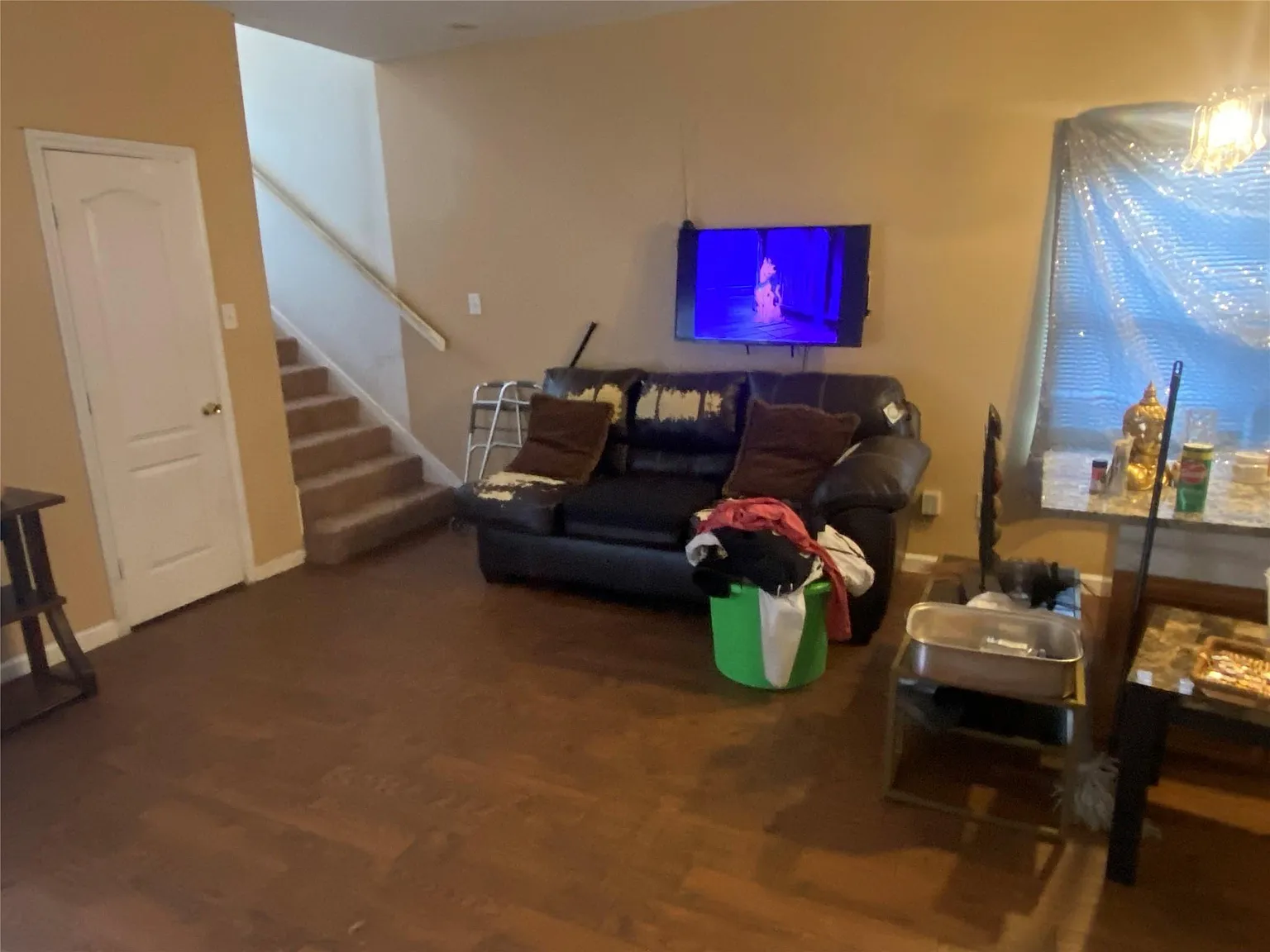 3 bed, 2.5 bath, 1950 sqft, $1,795 — Photo 2