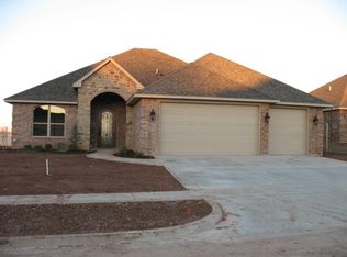 1622 Nw 37th St., Lawton, OK 73505