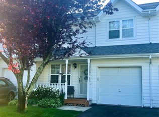 15 Summerfield Cir, Central Islip, NY 11722
