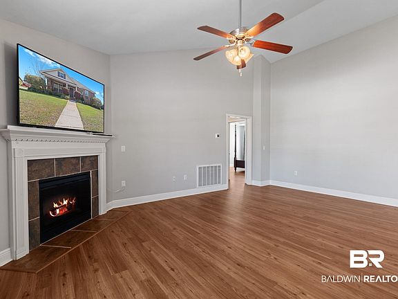 4th image of 504 Charing Cross St