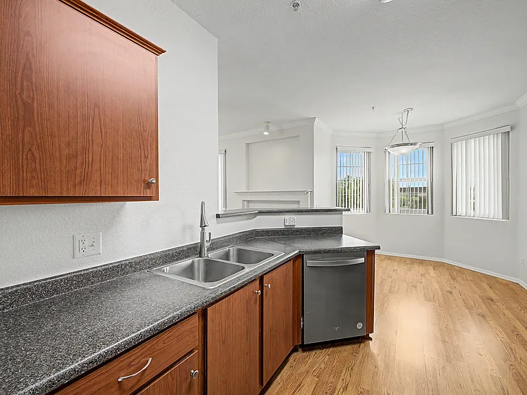 Kitchen pic 3