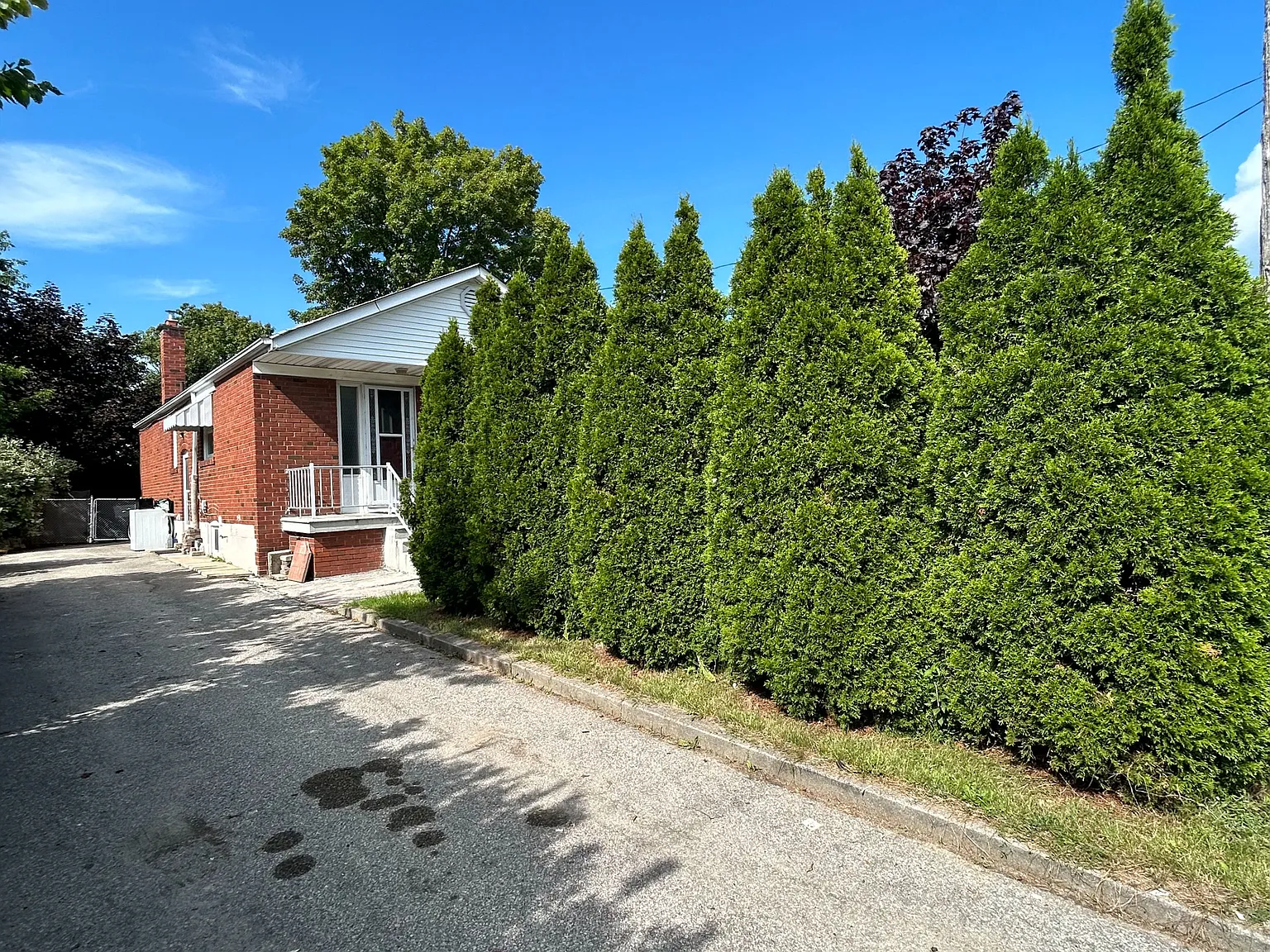 3 bed, $2,349 — Photo 1