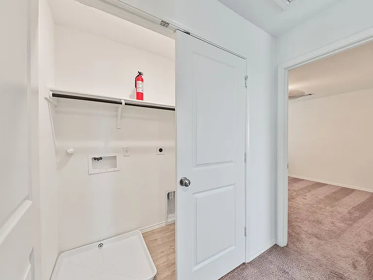 10626 McClintock Dr — Photo 29