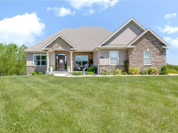 2605 SE Galvin Rd, Saint Joseph, MO 64504