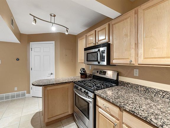 5th image of 7514 Oxford Dr APT 2