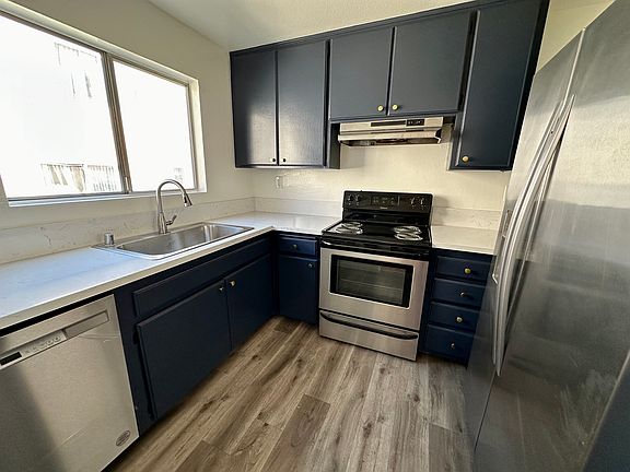 5th image of 719 N Eucalyptus Ave APT 16A
