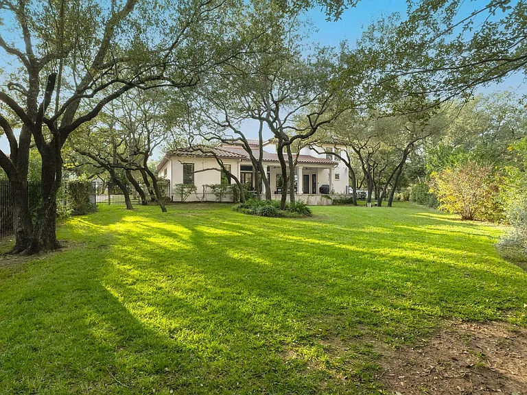 4720 Rockcliff Rd #1 — Photo 5