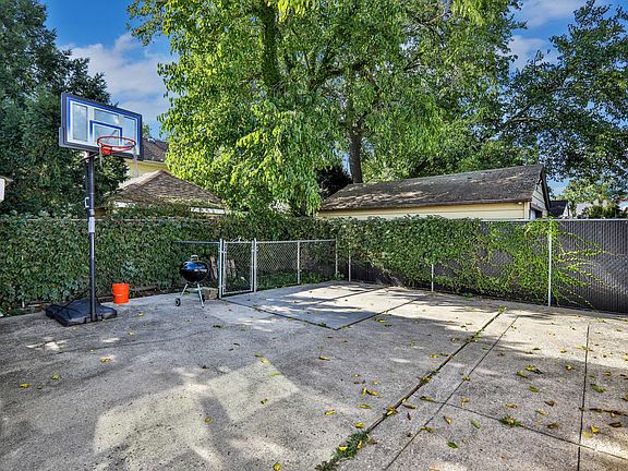 5th image of 76 Shipherd Ave #1