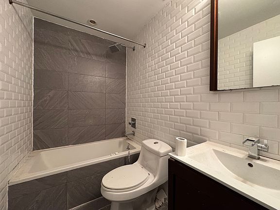 5th image of 557 Franklin Ave APT 7
