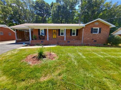 1620 Seven Oaks Pl, High Point, NC, 27265