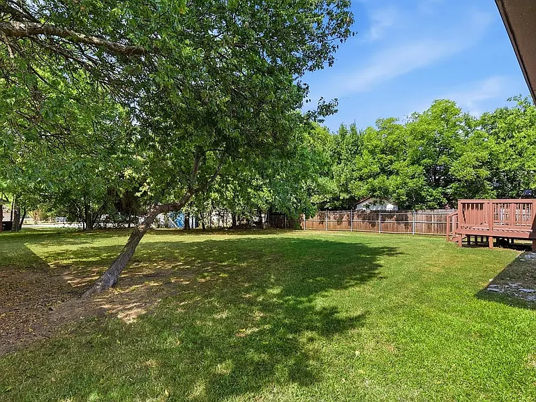 214 Evans Ct — Photo 9