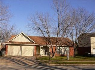 7516 Echo Hill Dr, Watauga, TX 76148