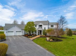 15 Deer Run, Skaneateles, NY 13152