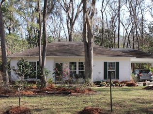 882 Claussen House Dr, Edisto Island, SC 29438