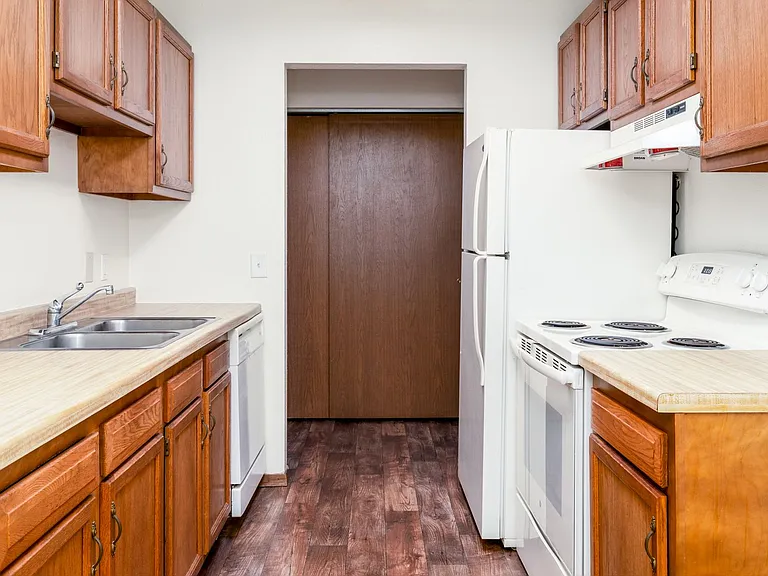 Heritage Heights Apartments — Photo 15