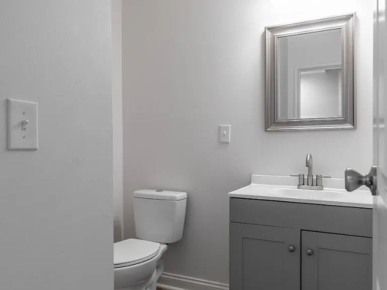 Rocky Creek Townhouse Apartments — Photo 8