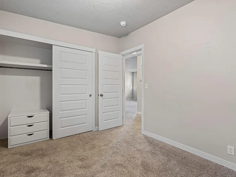 1527 W Ridenbaugh St — Photo 20