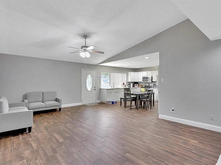 330 Nettle Dr — Photo 3