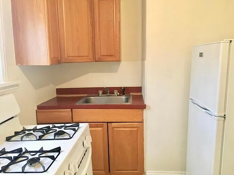 528 N 19th St #3 — Photo 14