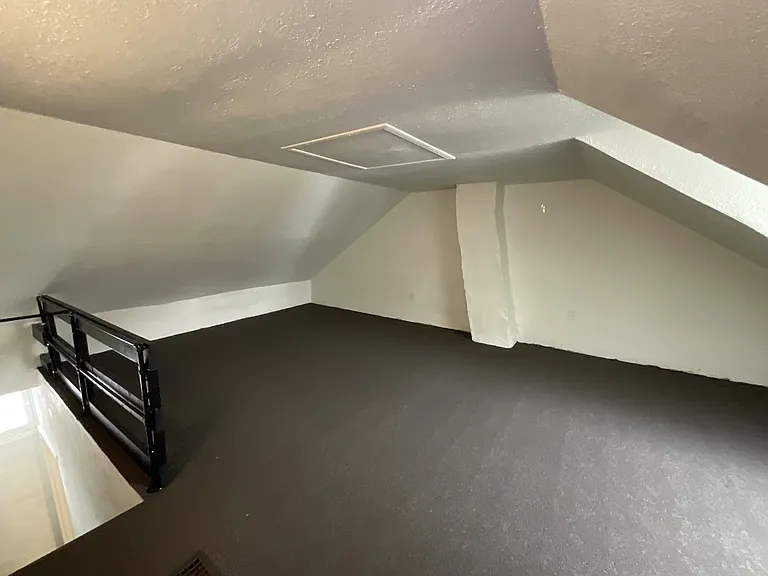 530 S Duke St — Photo 8