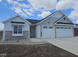4402 Kites Ln, Bismarck, ND 58503