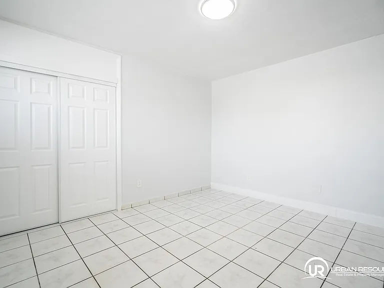 1940 Bay Dr #6 — Photo 13