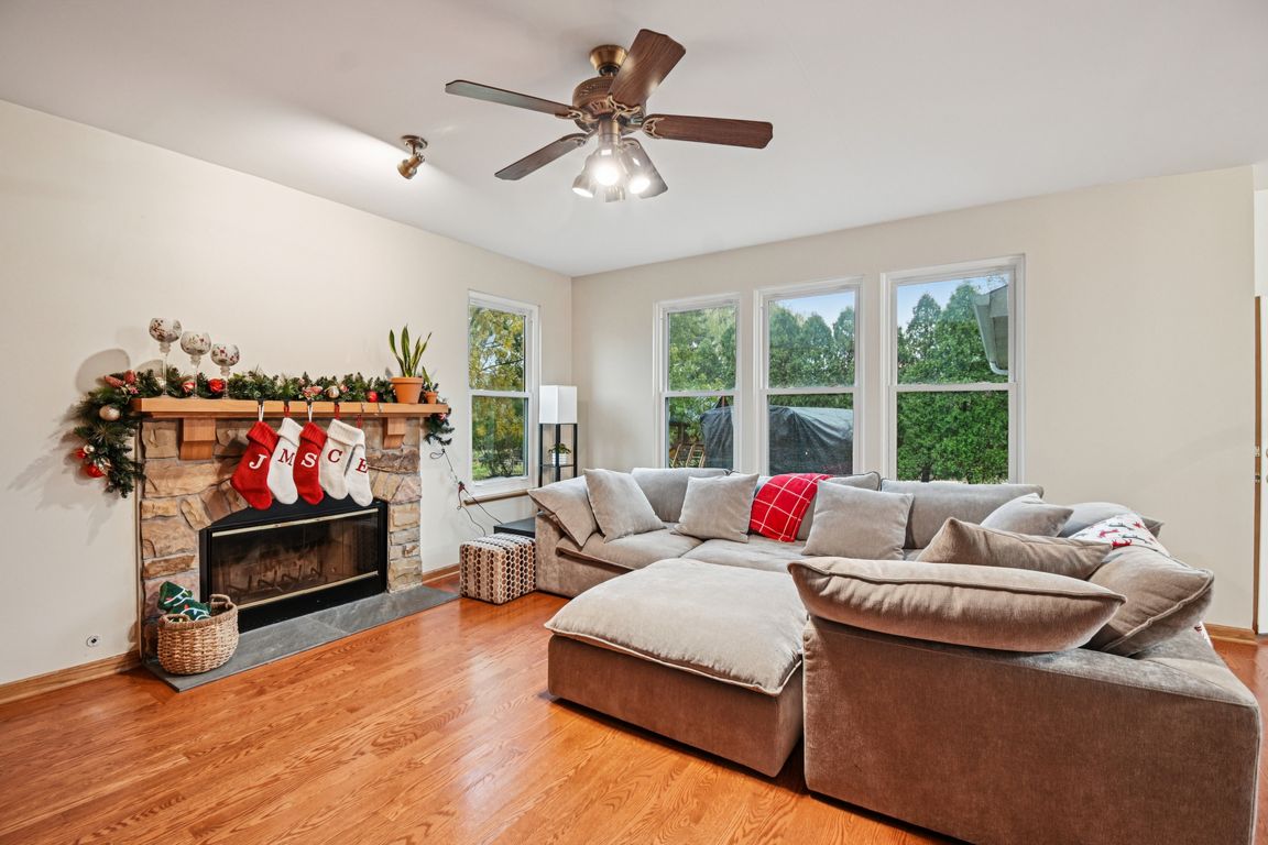 next background image