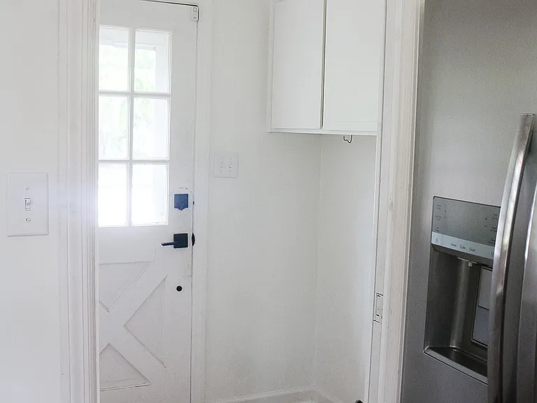 809 Windsor Rd — Photo 32