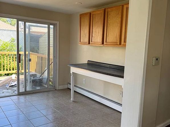 17 Fenton Ave