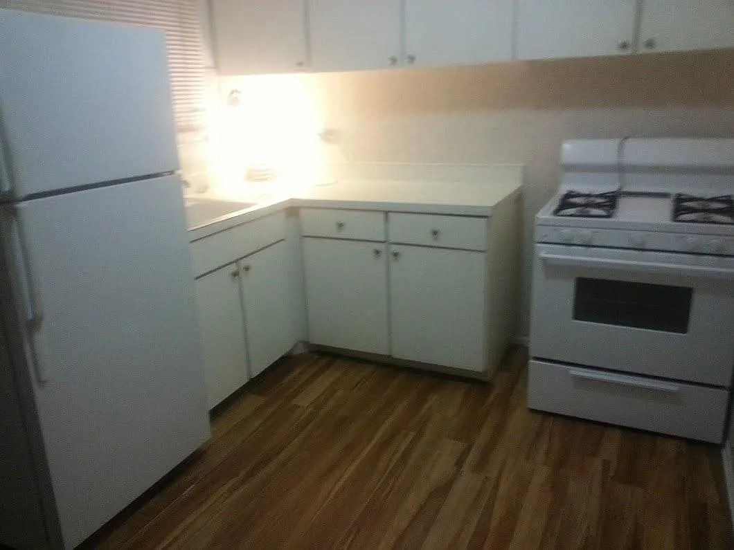 1 bed, $2,400 — Photo 2