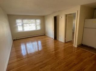 30 Deerfield Ct APT D, East Hartford, CT 06108