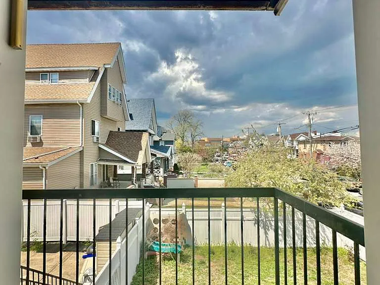 13-04 Dinsmore Ave #2 — Photo 6