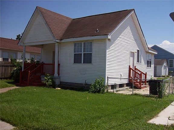 2nd image of 2844 Law St