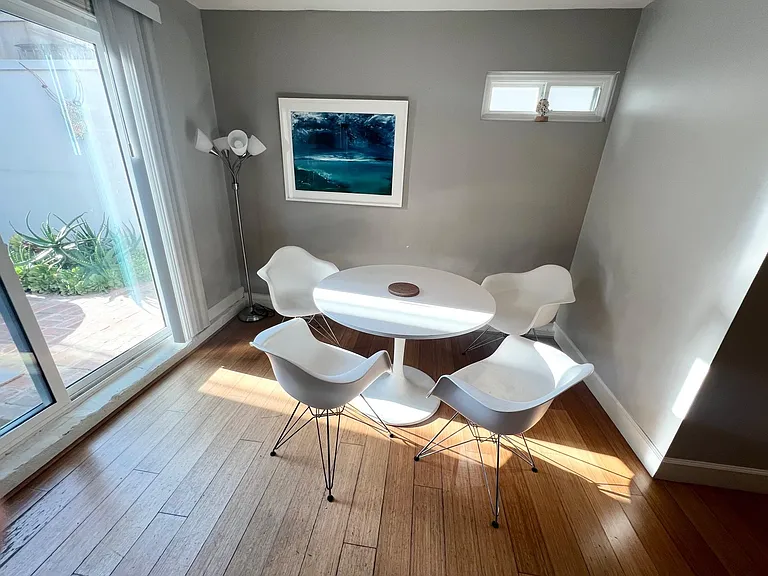 719 Ocean Front Walk — Photo 6