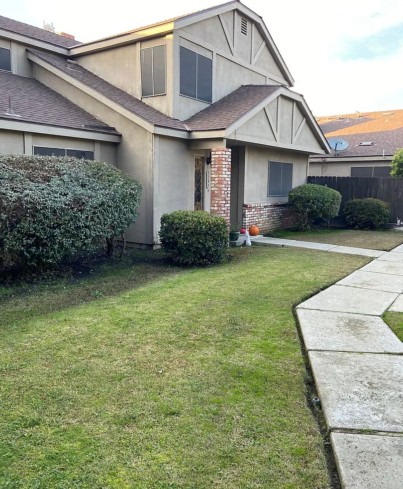 NW Visalia Townhouse coming soon! — Photo 1