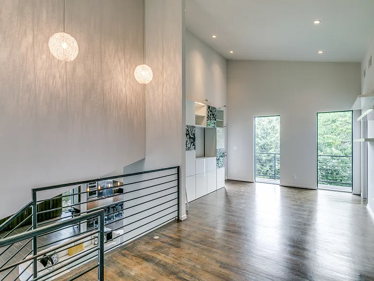 919 Knott Pl — Photo 13