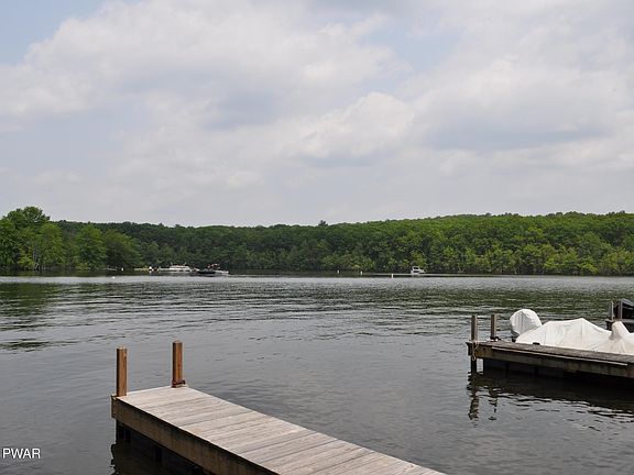 3rd image of 24 Lakeside Dr