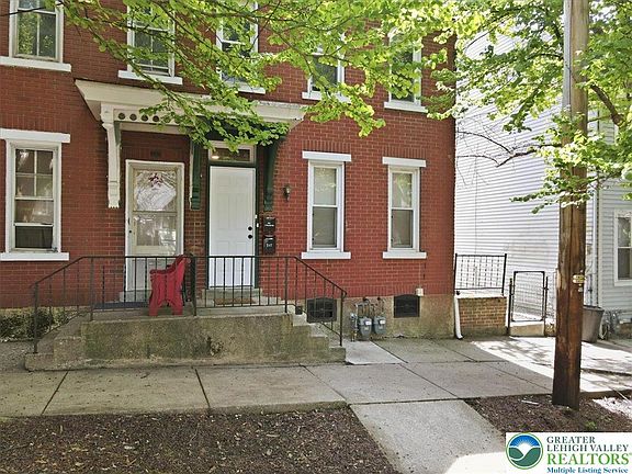 4th image of 247 W Fairview St