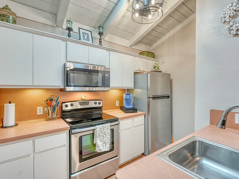 207 Hi Cir N #105A — Photo 8