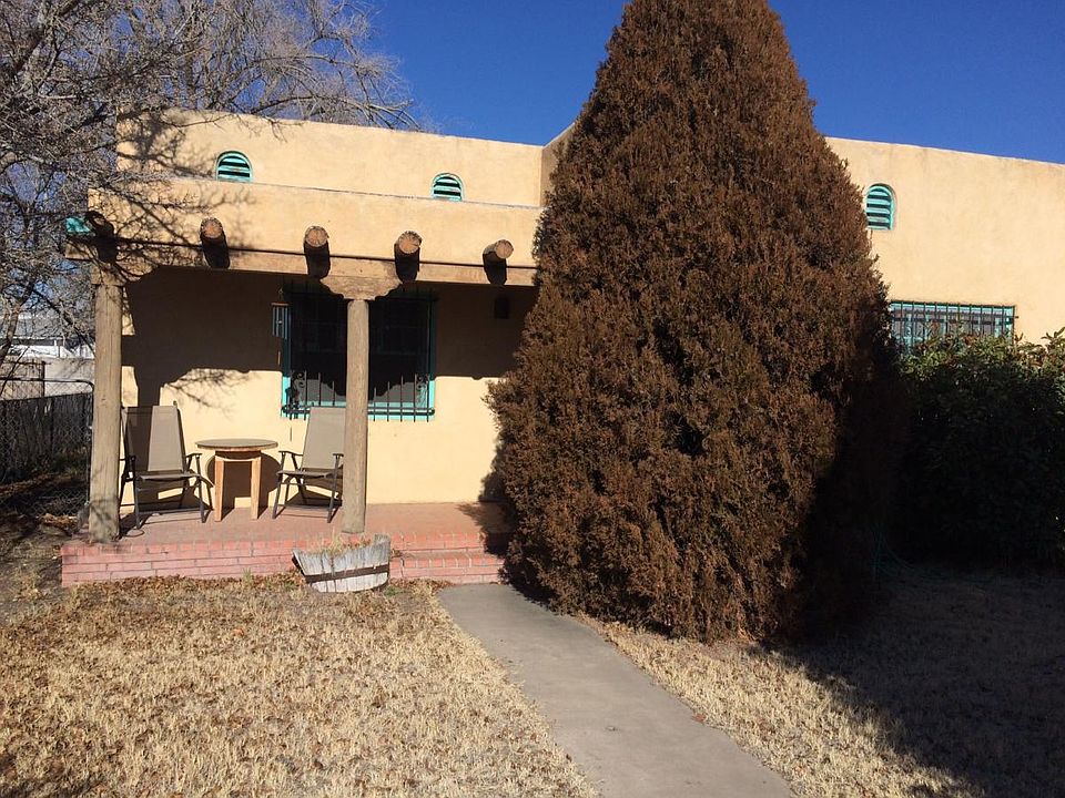 Front of house with porch