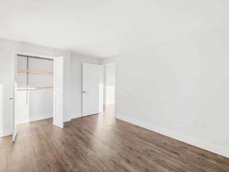 354 E 91st St #608 — Photo 8