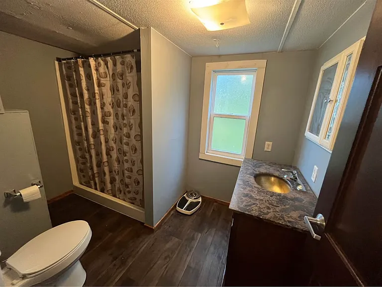 220 Cedar Grove Rd — Photo 6