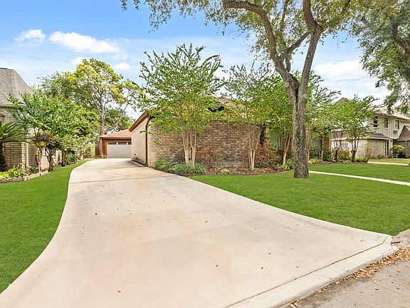3rd image of 3215 Ashton Park Drive