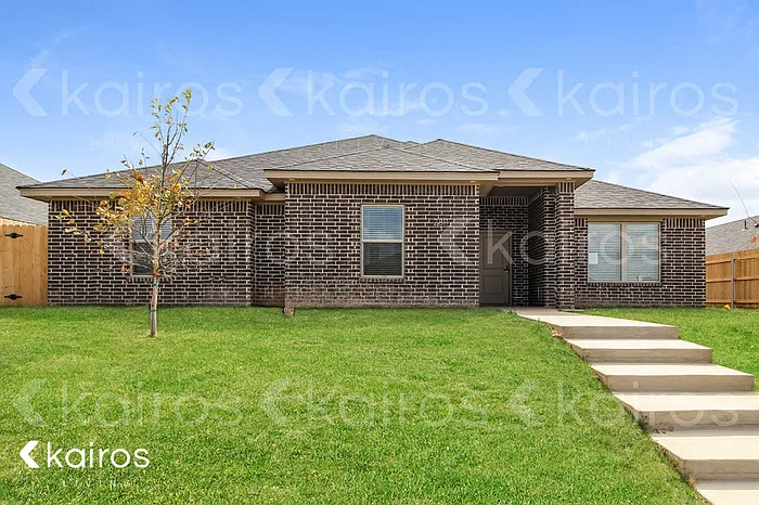 2811 Destin Ave — Photo 1