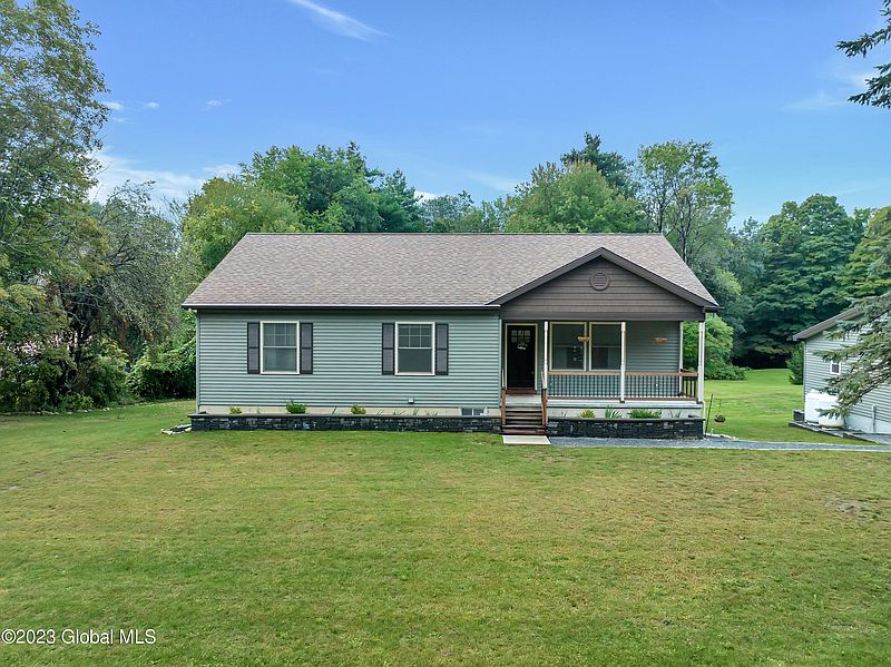 3rd image of 67 Clothier Road