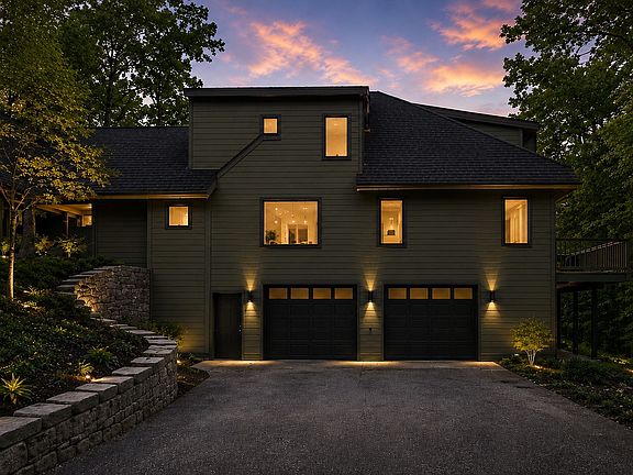 4th image of 716 Summerly Dr